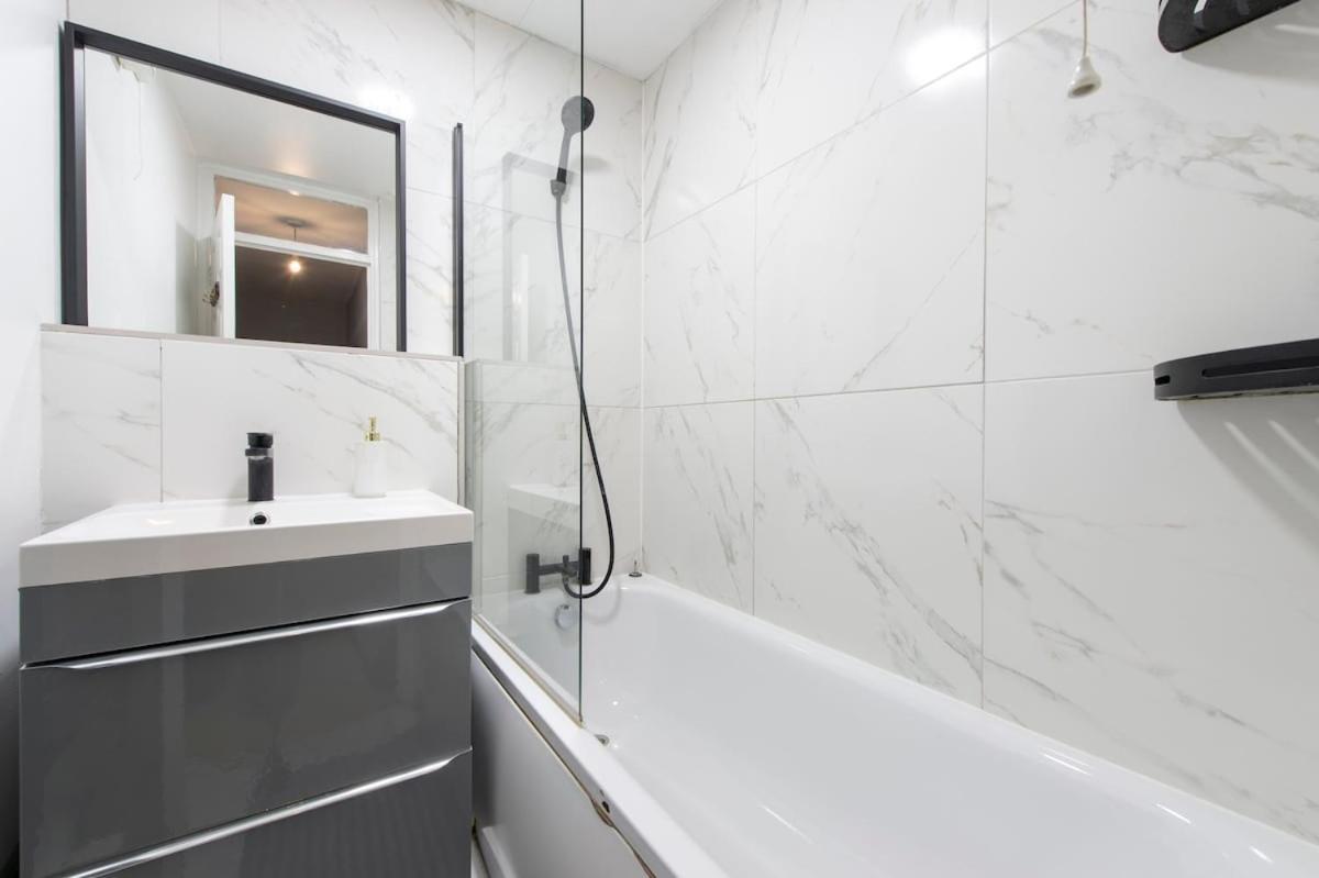 Lovely 2-Bed 20 Mins To Central London Eksteriør billede