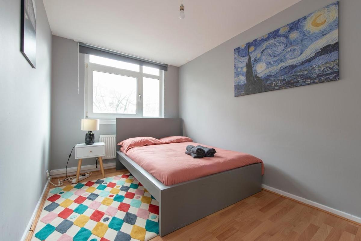Lovely 2-Bed 20 Mins To Central London Eksteriør billede