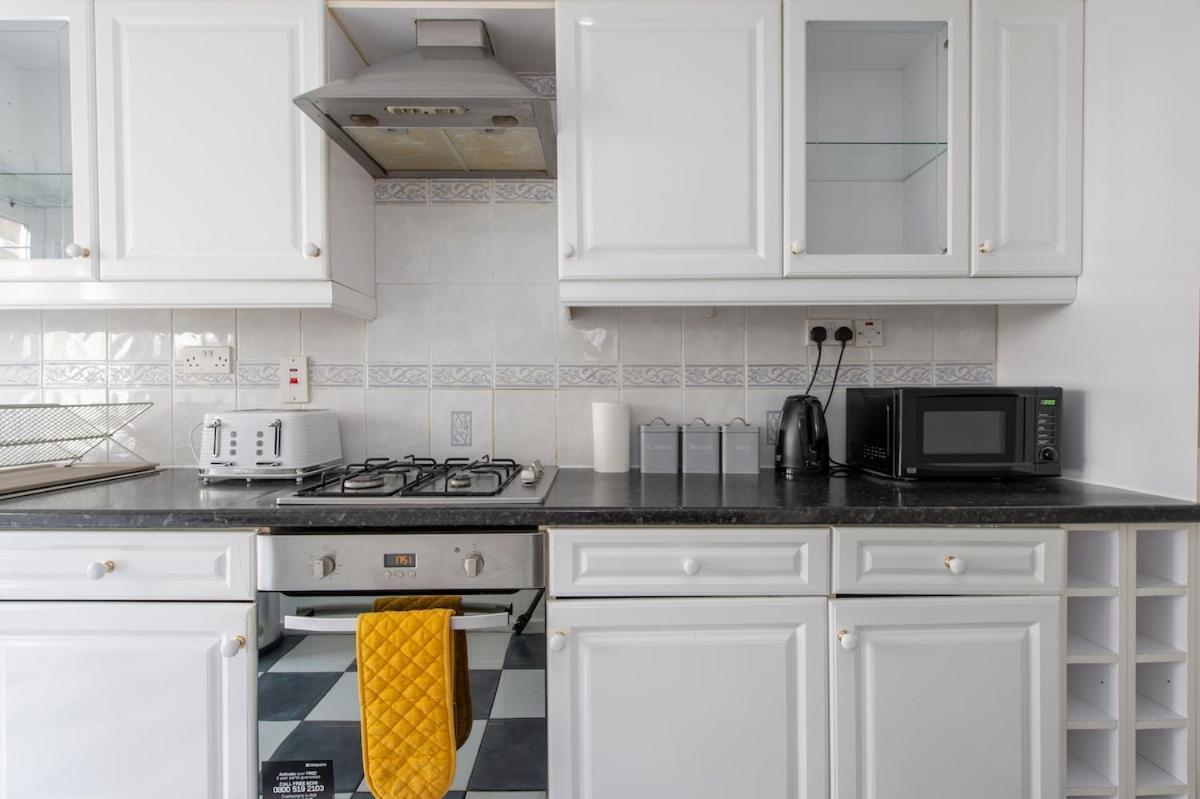 Lovely 2-Bed 20 Mins To Central London Eksteriør billede